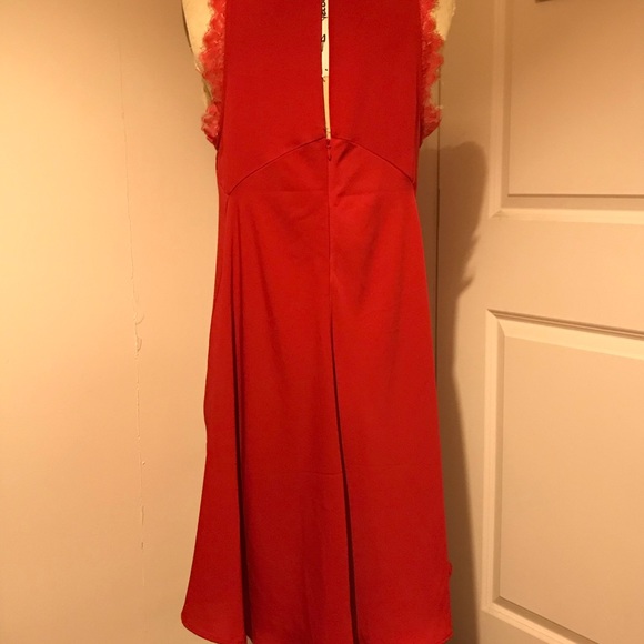 Red dress - Picture 2 of 2